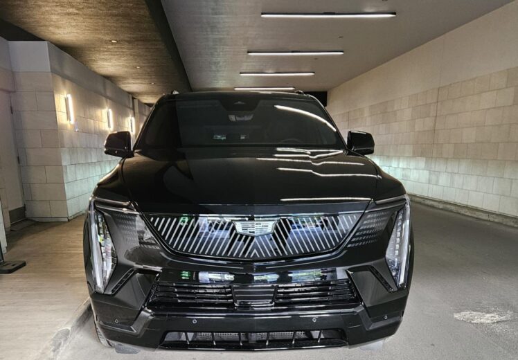 Cadillac Escalade IQ 1