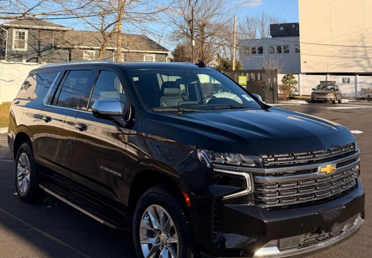 Chevrolet Suburban 1